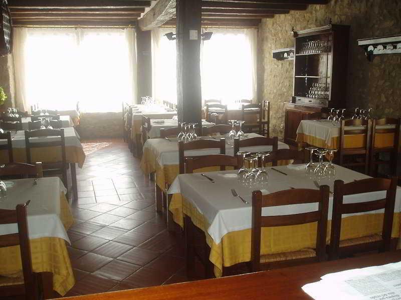 Hostal De La Rovira Oix Exterior foto