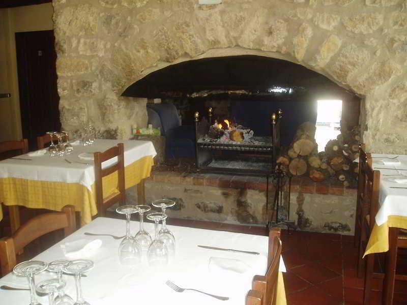 Hostal De La Rovira Oix Exterior foto